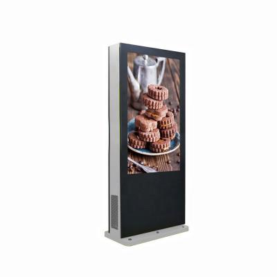 China 4K 82 Inch Bus Stop Outdoor Interactive Kiosk Ultra Bright Waterproof Sun Readable for sale