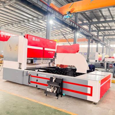 中国 16本の斧のコントロール パネルの曲がる機械が付いている2500x1500mm CNCのパネルのベンダー 販売のため