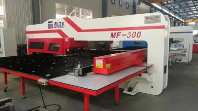 Κίνα 5.5kw CNC Punching πιάτων μηχανή Τύπου διατρήσεων μετάλλων φύλλων μηχανών προς πώληση
