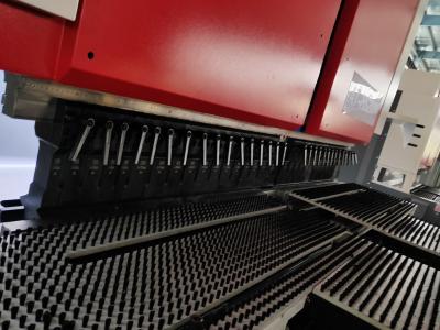 中国 CNCの理性的な金属板の曲がる機械適用範囲が広い自動化された薄板金ブレーキ 販売のため