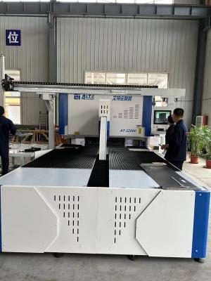 Chine Cintreuse de recourbement de panneau de commande numérique par ordinateur de machine de centre de moteur servo de 13 axes pour le frein de presse de bord à vendre