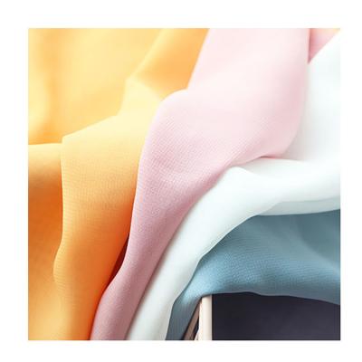中国 100D Chiffon Women Clothing Lining Spot Fabric Quick Dry Breathable 販売のため