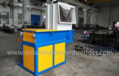 China Automatic Solid Waste Shredder Low Power Consumption For Plastic PET Bottles for sale