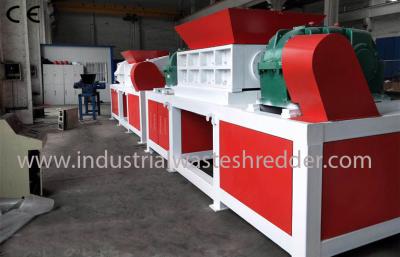 China Dustbins Municipal Waste Shredder , Industrial Shredding In Solid Waste Management for sale