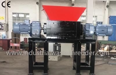 China El PLC controla la trituradora de la caja de cartón anti - corrosivo con el interruptor reverso auto en venta