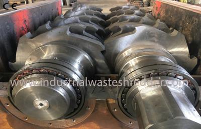 Cina Lama d'acciaio della ferraglia della trinciatrice della macchina dell'asse residua del doppio per i trucioli del metallo in vendita