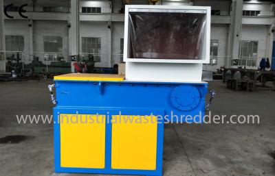 China Single Shaft Plastic Lump Shredder , Plastic Recycling Machine Large Propulsion for sale