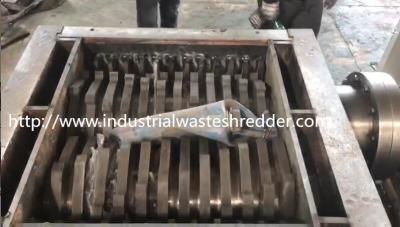 China La sustancia química teclea control del PLC de la máquina de la trituradora con el sistema rugoso del corte de la cuchilla de rotor en venta