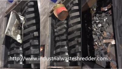China Municipal Solid Waste Shredder 37 KW 75 Rpm Rotating Speed High Shredding Efficiency for sale
