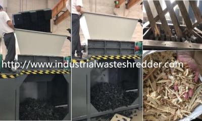 China Plastic Waste Double Shaft Shredder Low Rotation Speed High Efficient Performance for sale