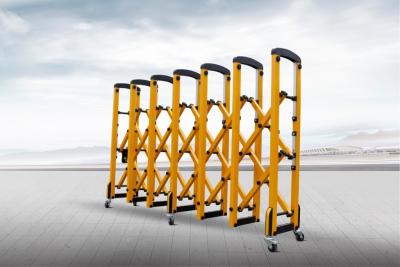 China Retractable Barrier Portable Crowd Control Gates for Exterior Security for sale