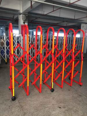China Aluminium Alloy Red Colour Safety Barrier Gate For Crowd Control With 3M Reflective Tapes for sale