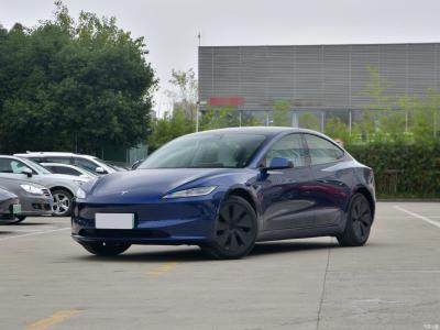 China Vehículos eléctricos Tesla personalizados Cuatro puertas Cinco asientos Tesla coche eléctrico 28 pies cúbicos en venta