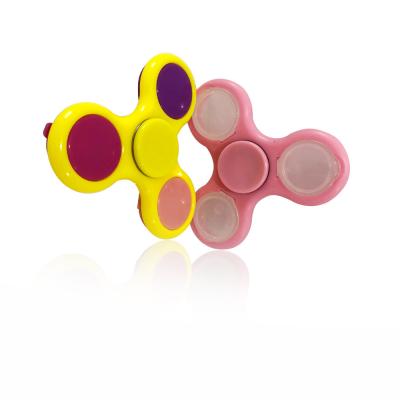Chine Tuyau de baume à lèvres en plastique de forme irrégulière 12.7*69mm personnalisé à vendre