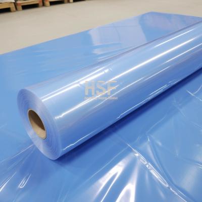 Chine 30 microns de film de polyéthylène mono axiale orienté bleu pour la stratification à vendre