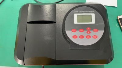 Chine Poutre simple Vis Spectrophotometer UV 200nm de lampe d'halogène de tungstène de lampe de deutérium à vendre