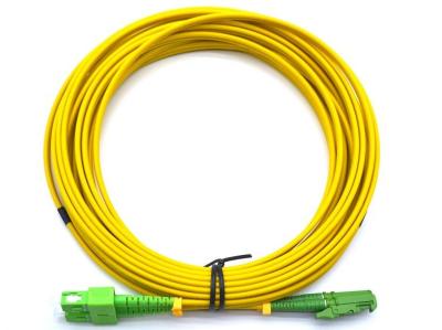 China E2000 APC a la curva del solo modo 2.0m m del cable de fribra óptica OS2 del duplex del SC APC insensible en venta