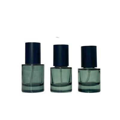 China Small Green Cosmetic Glass Lotion Bottles 40ml 50ml 100ml 150ml for sale