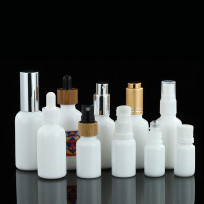 China Makeup 100ml Empty Foundation Bottle Round Shape Lotion Packaging for sale