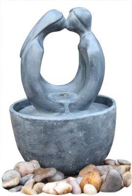 Chine Fontaine d'eau nue de couples de décoration de fonte de pierre chiffre abstrait à la maison de fontaines de petit à vendre