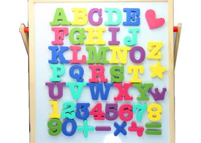 China Letras plásticas magnéticas educativas del alfabeto de los juguetes 4*4m m en venta