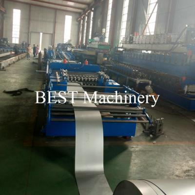 China La bandeja y la cubierta de cable en un acero laminan la formación de tamaño automático del cambio de la máquina en venta