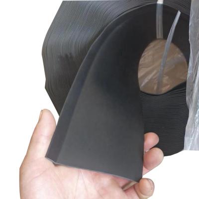 China Eco-friendly 100x2mm Flexível Vinyl Wall Base Molding com 30% Depósito 70% Saldo à venda