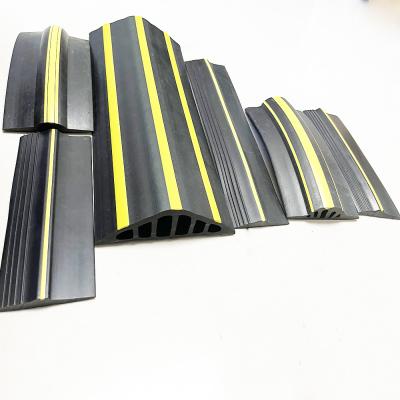 China Strong Duarable Long Use Life PVC Bottom Seal Strip For Gargae Door for sale