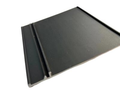 China Profiles de recorte de aluminio resistentes al agua Profil triangular de aluminio resistente al fuego en venta
