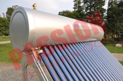 China Tubos de vidro do aquecedor de água solar da tubulação do Pvc, sistemas de aquecimento solares de água da casa à venda