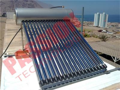 China Household Heat Pipe Solar Water Heater 200 Liter High Density Insulation for sale