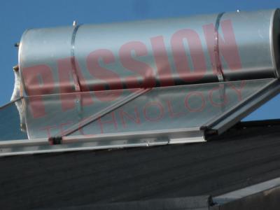 China Cor solar do calefator de água da placa lisa do elevado desempenho 300L costined o tanque de aço inoxidável Shell à venda