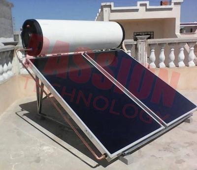 China Kitchen Use Flat Plate Solar Water Heater , Rooftop Solar Hot Water System High Heat Efficient for sale