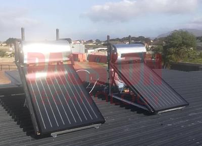 China Closed Loop Circulation Rooftop Solar Water Heater , Solar Energy Flat Plate Water Heater for sale