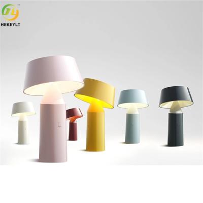 China Umbrella Shade Colorful LED Table Lamp Macaroon Series Simple en venta