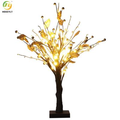 China Gold Flower Iron Plastic Bedside Table Lamp USB Port Adjustable à venda
