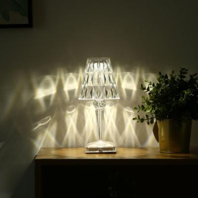 China Bar Diamond Table Lamp Crystal Clear Usb Table Lamp 7x15.5cm for sale