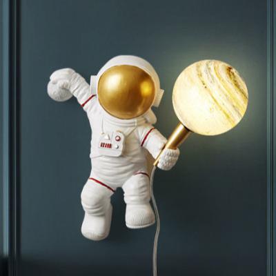 China Modern Led Wall Lamp Moon Kids Astronauts Decorative Wall Lamp for sale