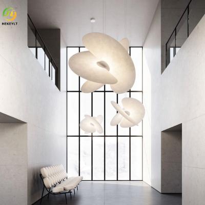 中国 絹人格中二階の別荘のアパートの二重階段のための創造的な芸術のシャンデリア ランプは空を選ぶ 販売のため