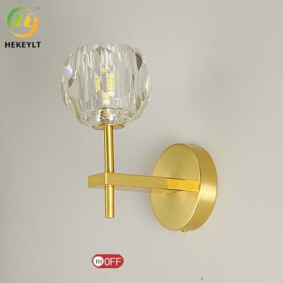 China Decorativo moderno de lujo nórdico de Crystal Wall Lamp For Aisle del metal en venta