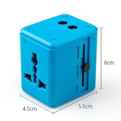 China Customized Travel Power Adapter With 4 USB And Type C Electrical Plug Socket 250V en venta