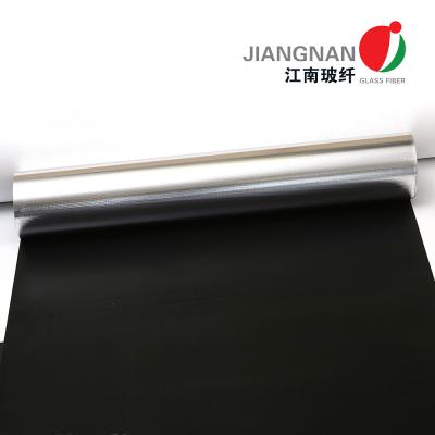 中国 断熱材の生地の耐火性のシリコーンの上塗を施してあるガラス繊維の布の黒のガラス繊維の布 販売のため