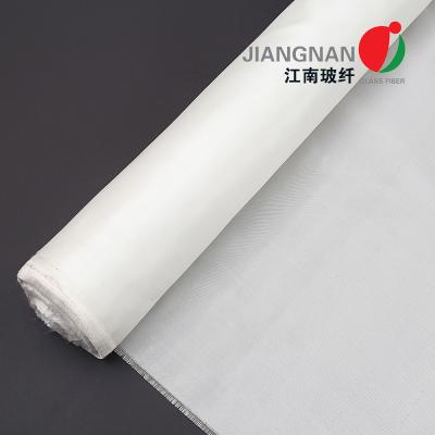 Cina Panno tessuto normale leggero 100% della vetroresina della vetroresina 7628 per i materiali di isolamento elettronici in vendita