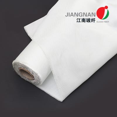 Chine tissu de fibre de verre de filament d'armure de sergé 12.7oz 3732 pour l'alcali de bâtiment de bateau libre à vendre
