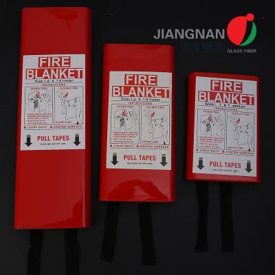 China 430gsm 1m*1m Boxed Extinguishing Emergency fiberglass cloth Fire Blanket With AS/NZS3504 Approved for sale