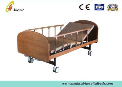 China Medical Wooden Medical Hospital Beds Double Cranks With 4pcs 4