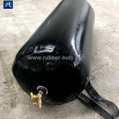 China El tubo inflable tapa el agua neumática de goma del bolso del sellador del agua del tubo del cemento que bloquea el bolso en venta