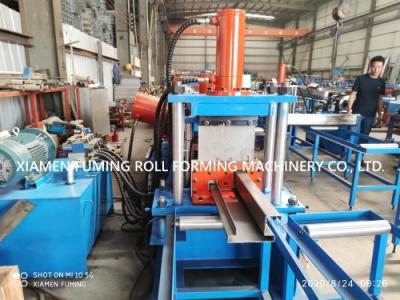 China Dachbalken-Container-Haus-Rollformmaschine PPGI Material CE zu verkaufen