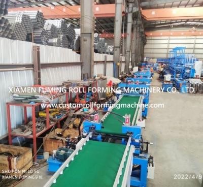 China Sistema de estanterías Máquina de formación de rodillos utilizada para producir estanterías en venta