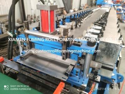 China Máquina de moldeado de rodillos de perfil vertical Corte hidráulico en venta